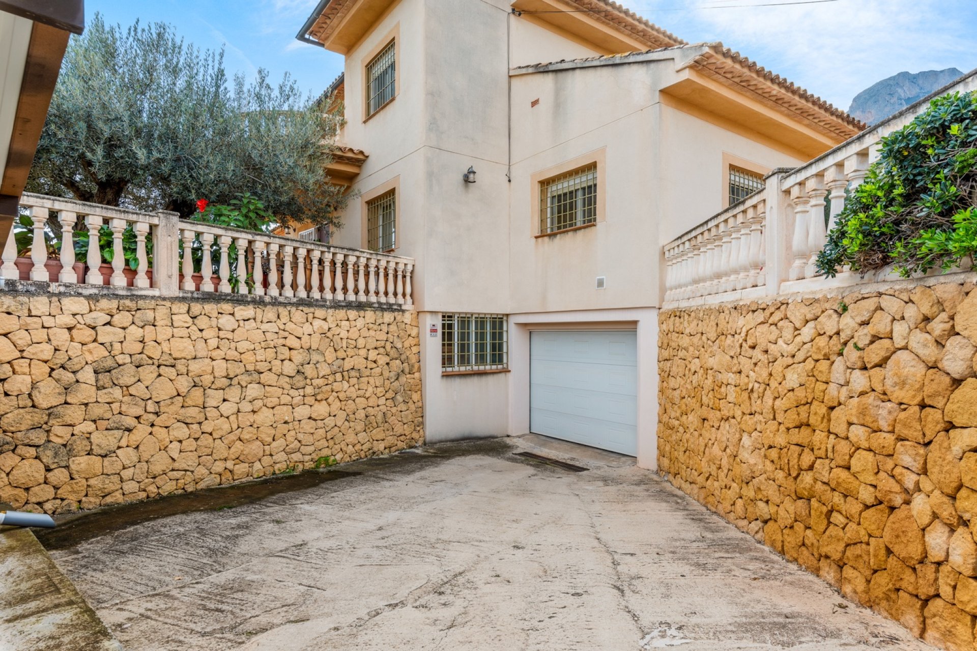 Resale - Villa - Alicante - Polop