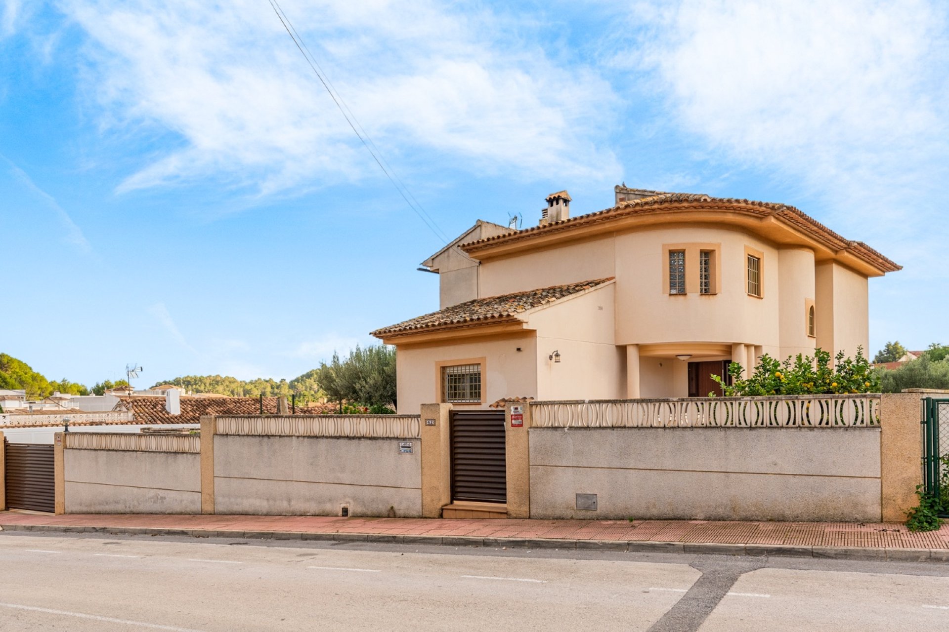 Resale - Villa - Alicante - Polop