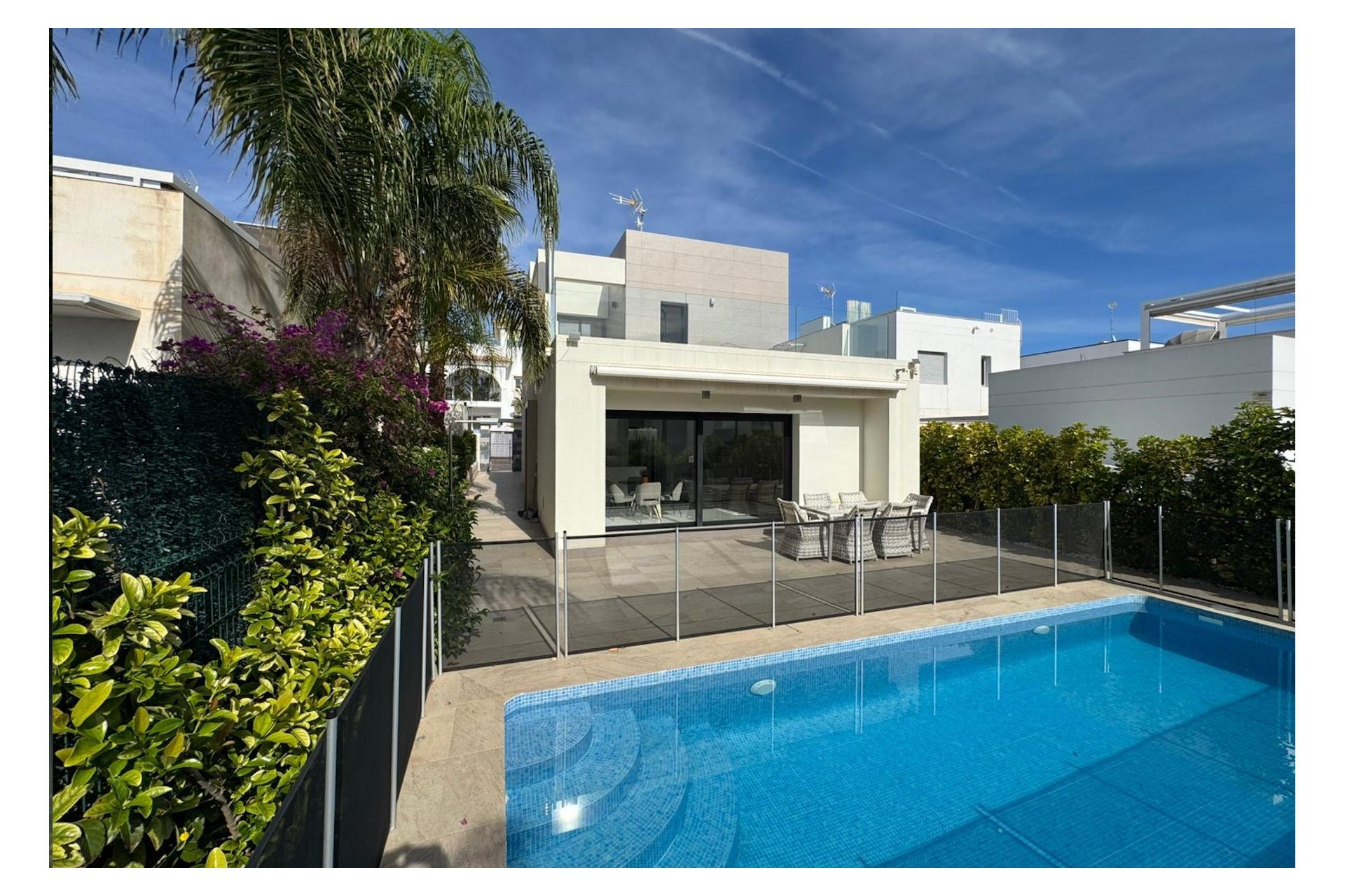 Resale - Villa - Ciudad Quesada - Pueblo Bravo