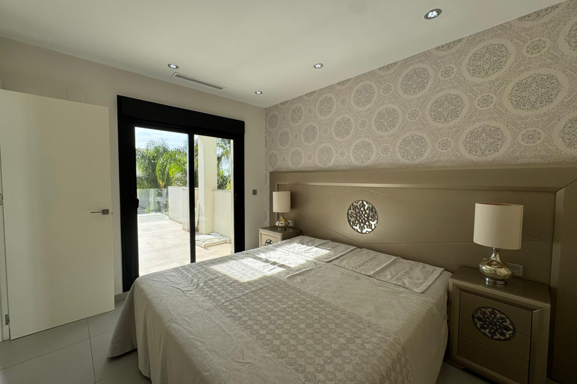 Resale - Villa - Ciudad Quesada - Pueblo Bravo