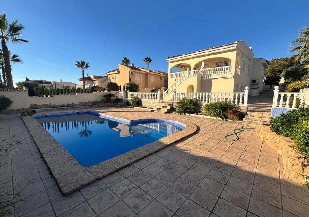 Resale - Villa Detached - Ciudad Quesada - La Fiesta