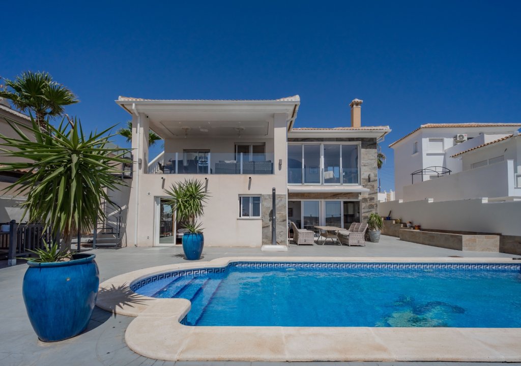 Resale - Villa / Detached - Ciudad Quesada - La Marquesa Golf