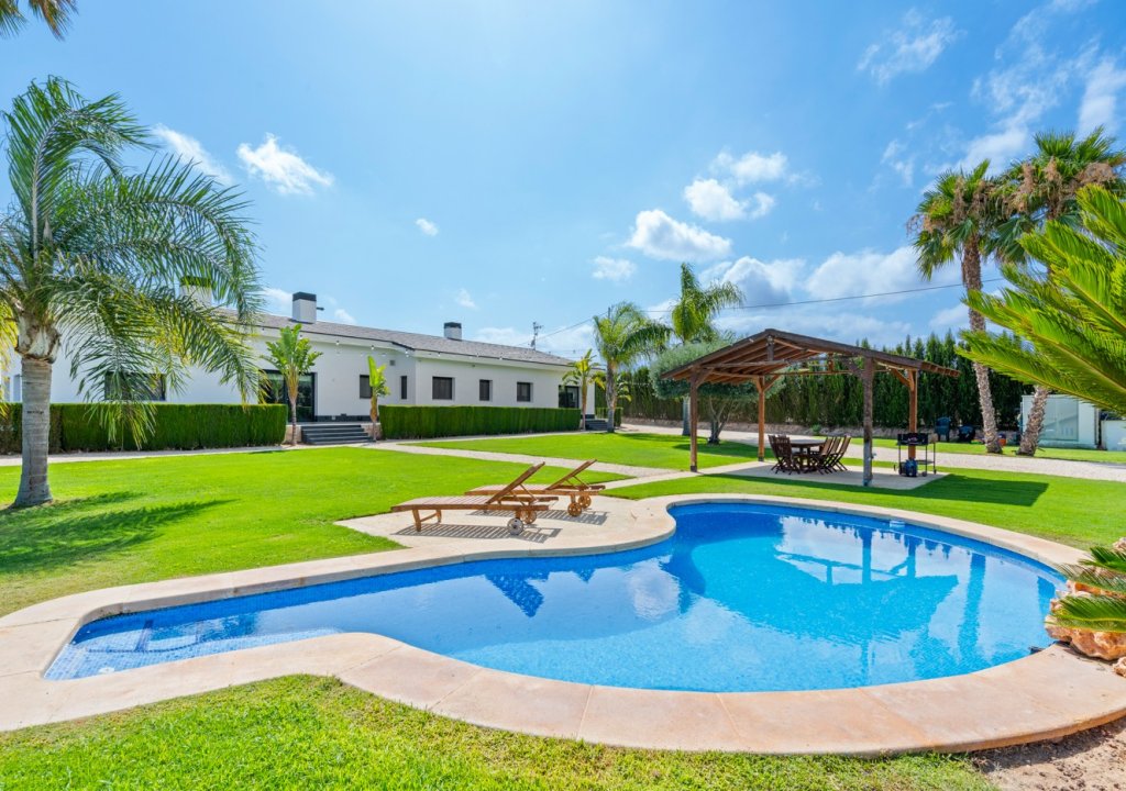 Resale - Villa - Elche/Elx