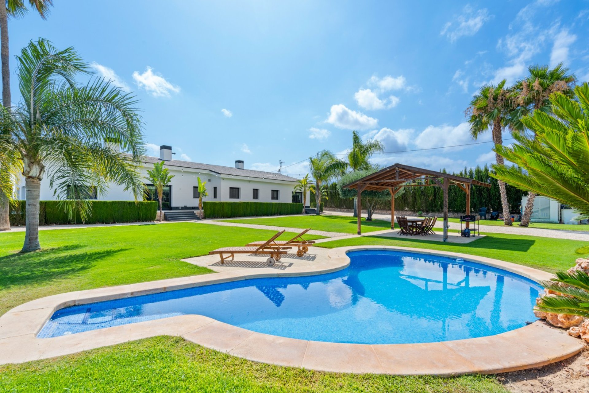 Resale - Villa - Elche/Elx