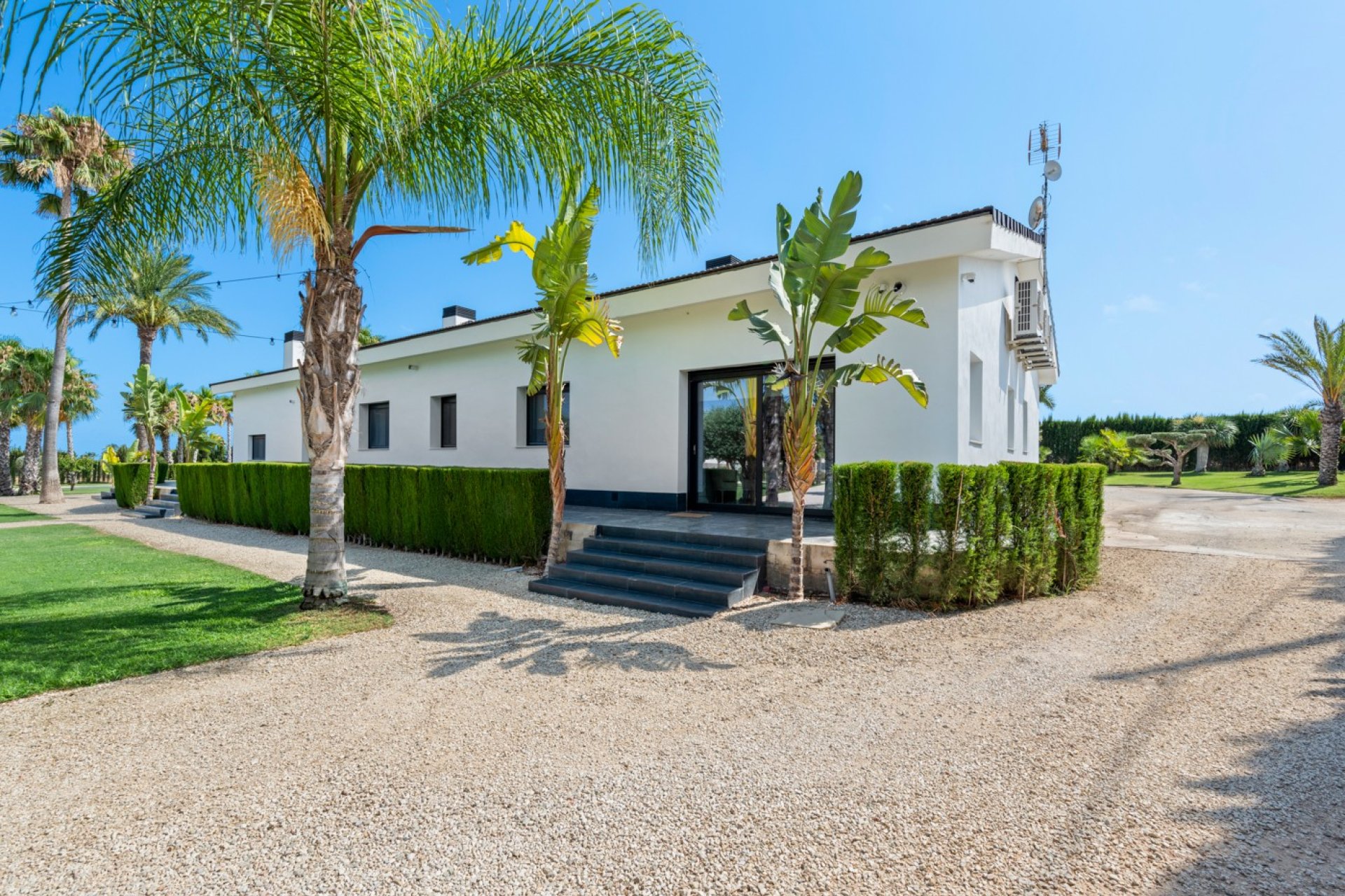 Resale - Villa - Elche/Elx