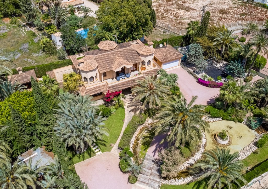 Resale - Villa - Elche/Elx