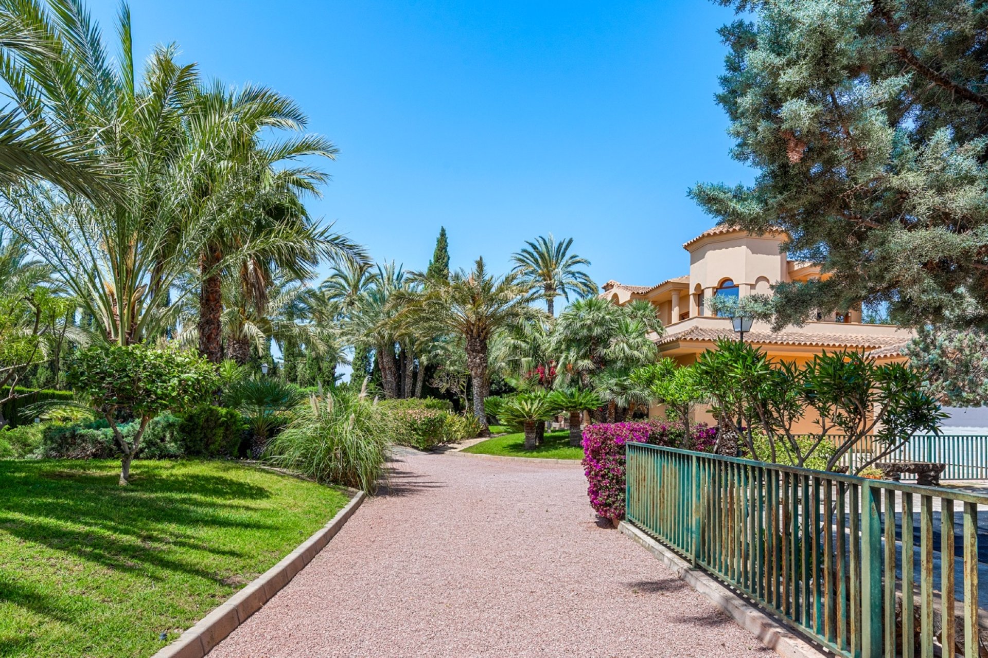 Resale - Villa - Elche/Elx