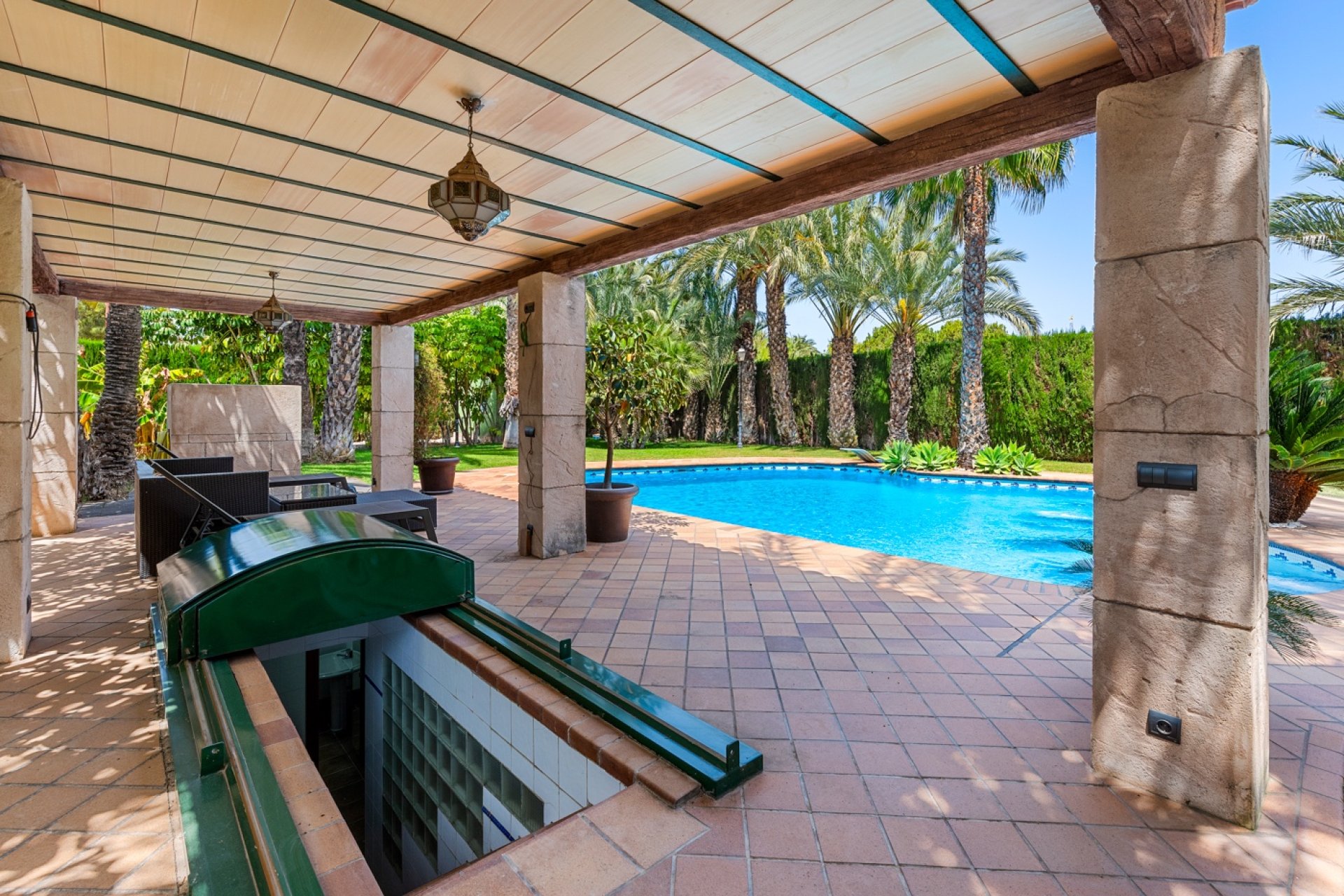 Resale - Villa - Elche/Elx