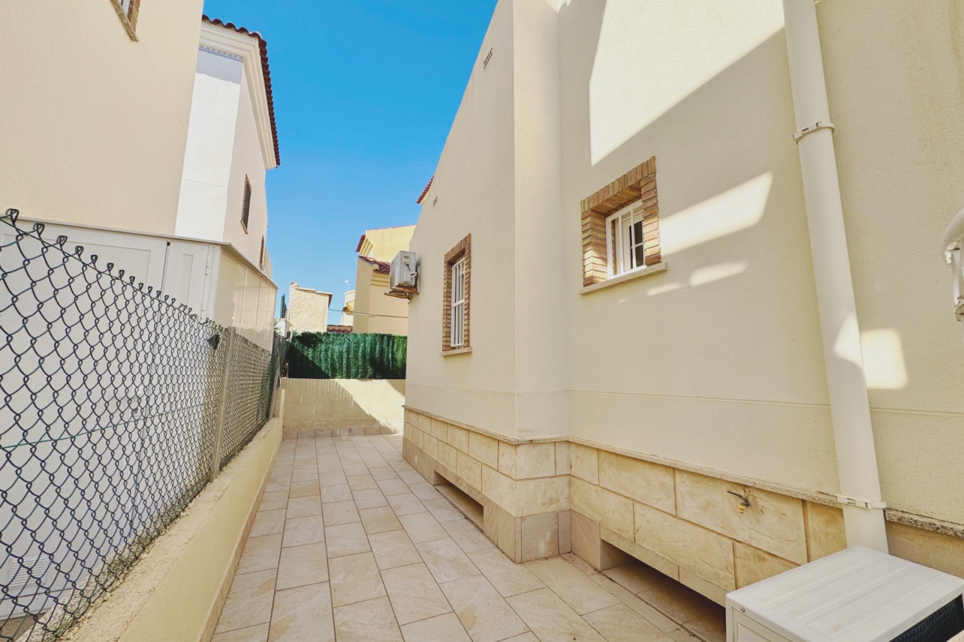 Resale - Villa - Guardamar del Segura - El Raso