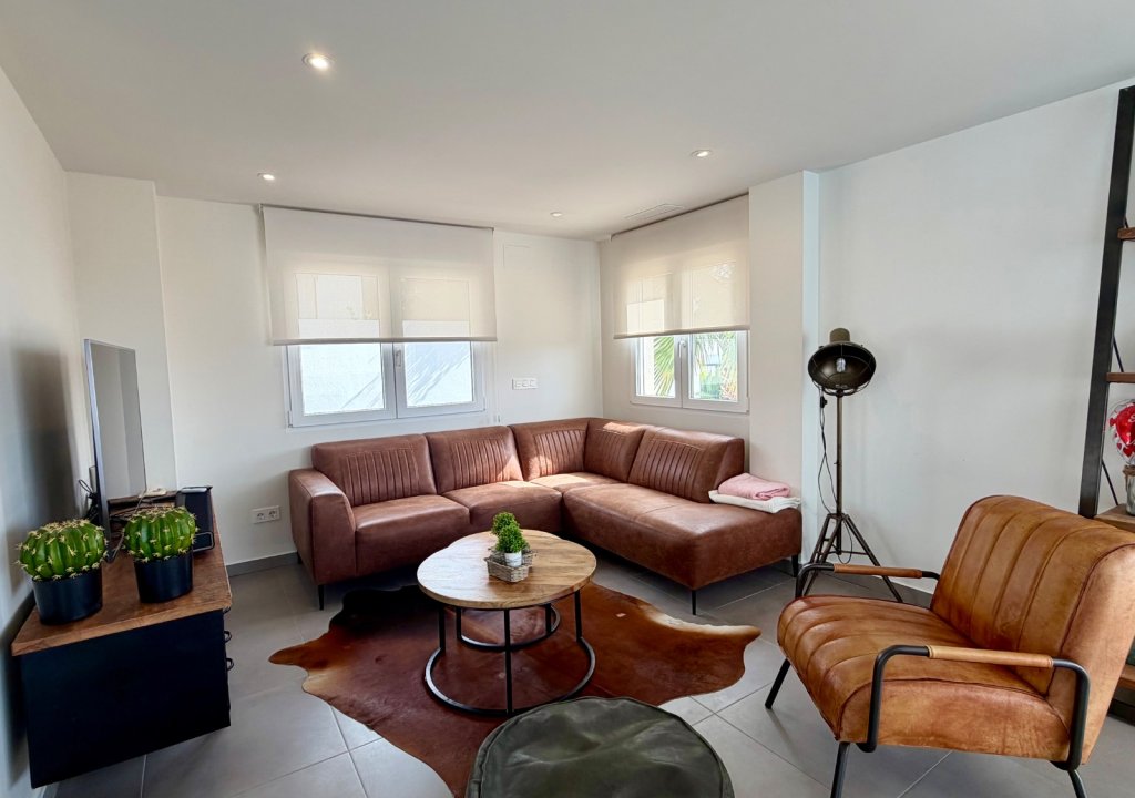 Resale - Villa - La Marina