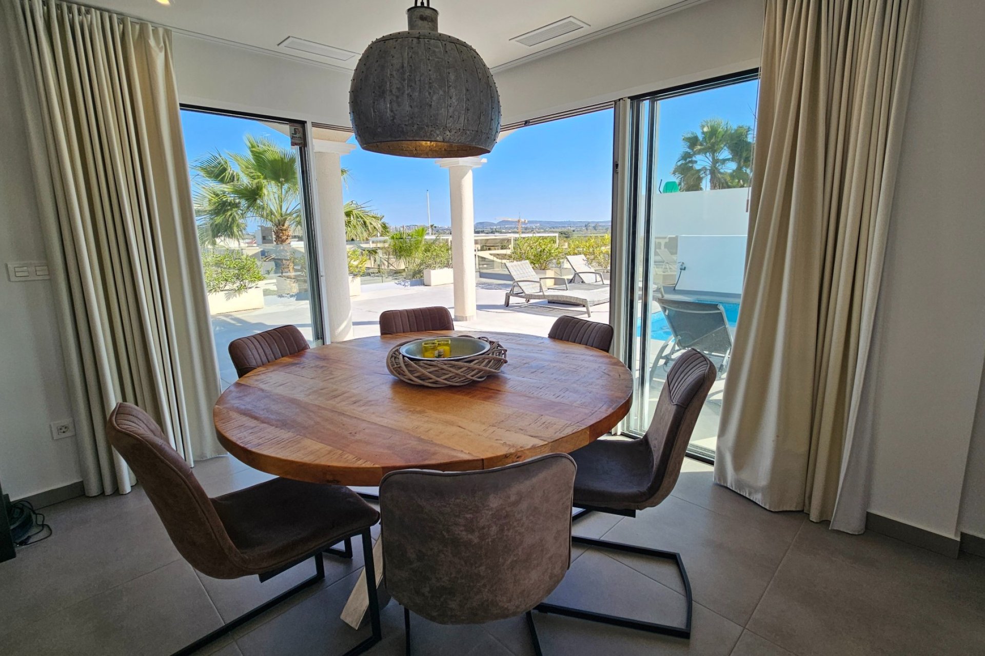 Resale - Villa - La Marina