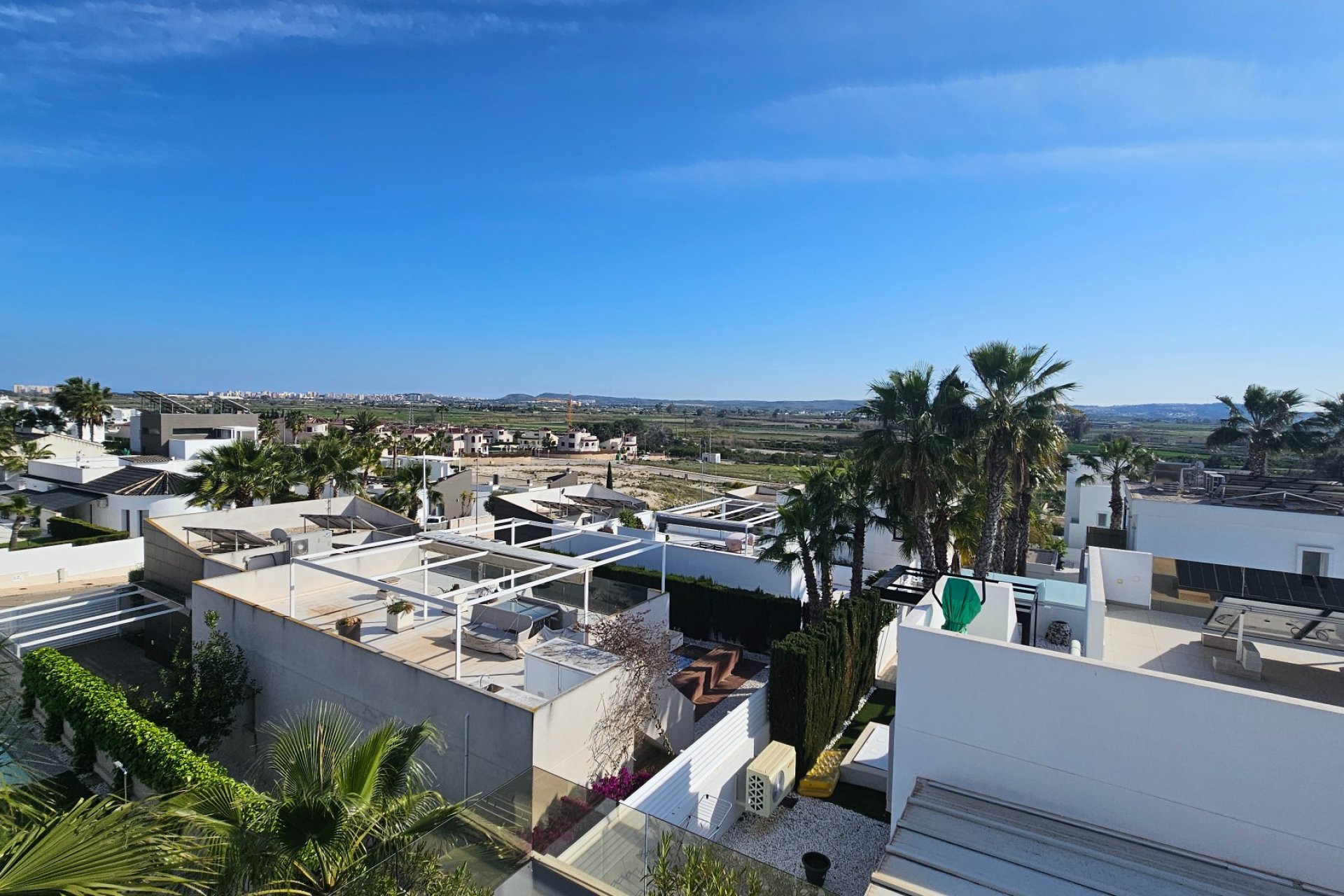 Resale - Villa - La Marina