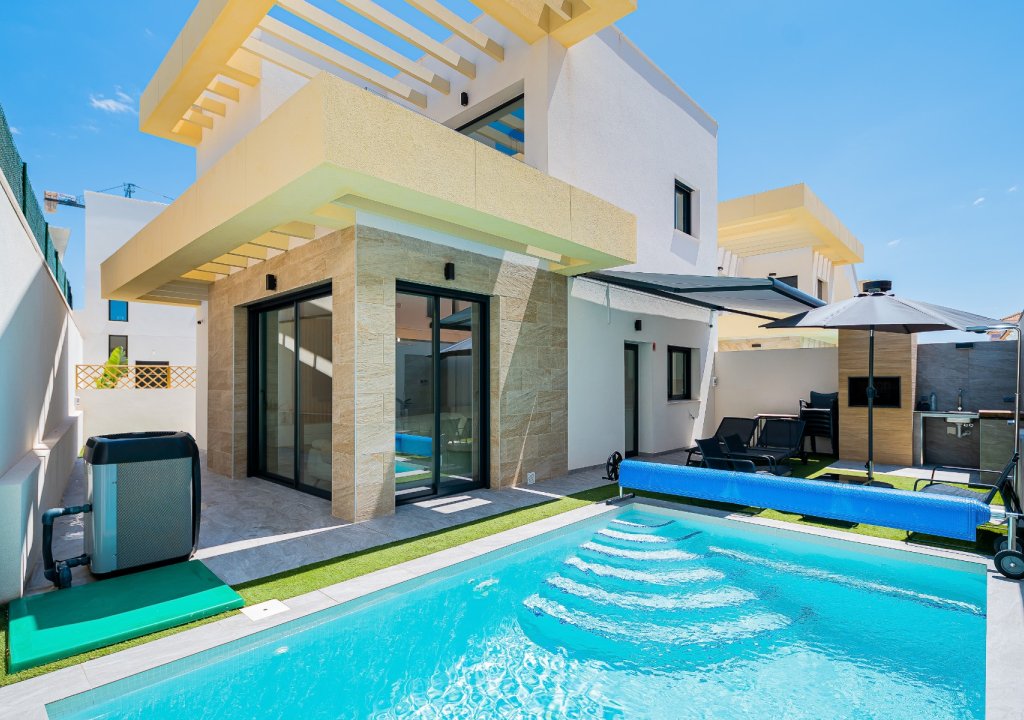 Resale - Villa - Los Montesinos