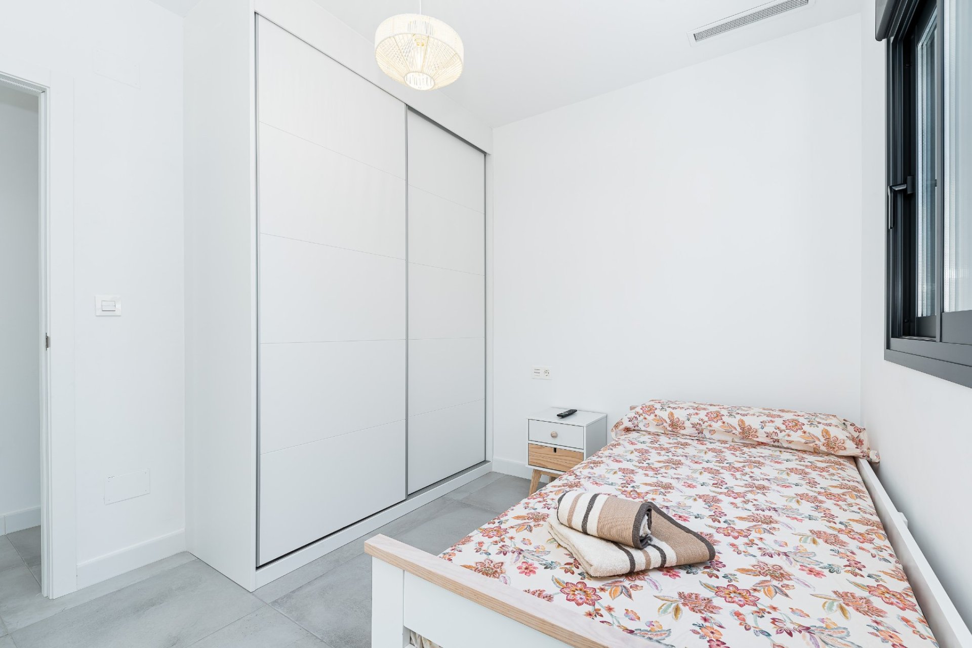 Resale - Villa - Los Montesinos