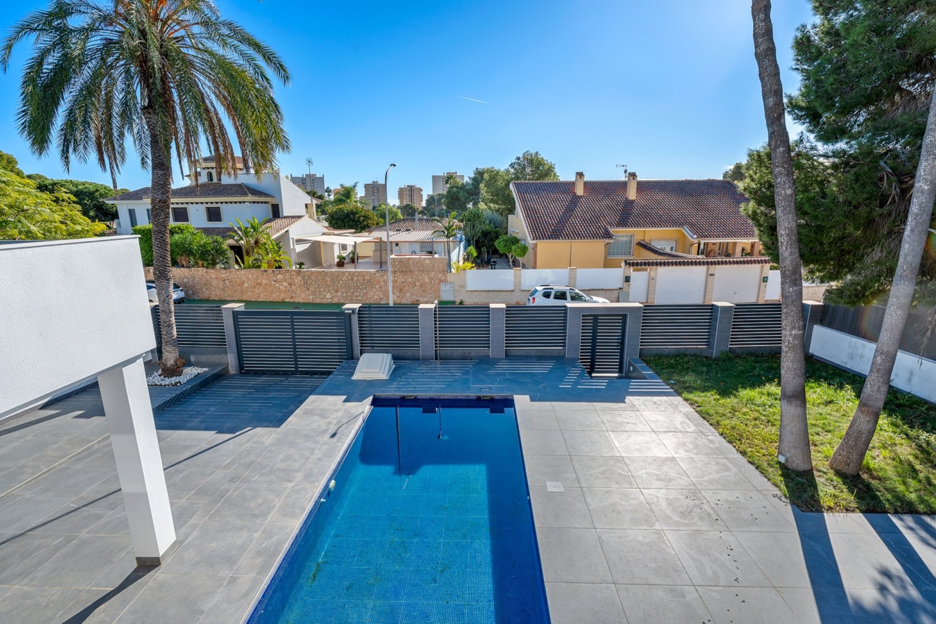 Resale - Villa - Orihuela Costa - Campoamor