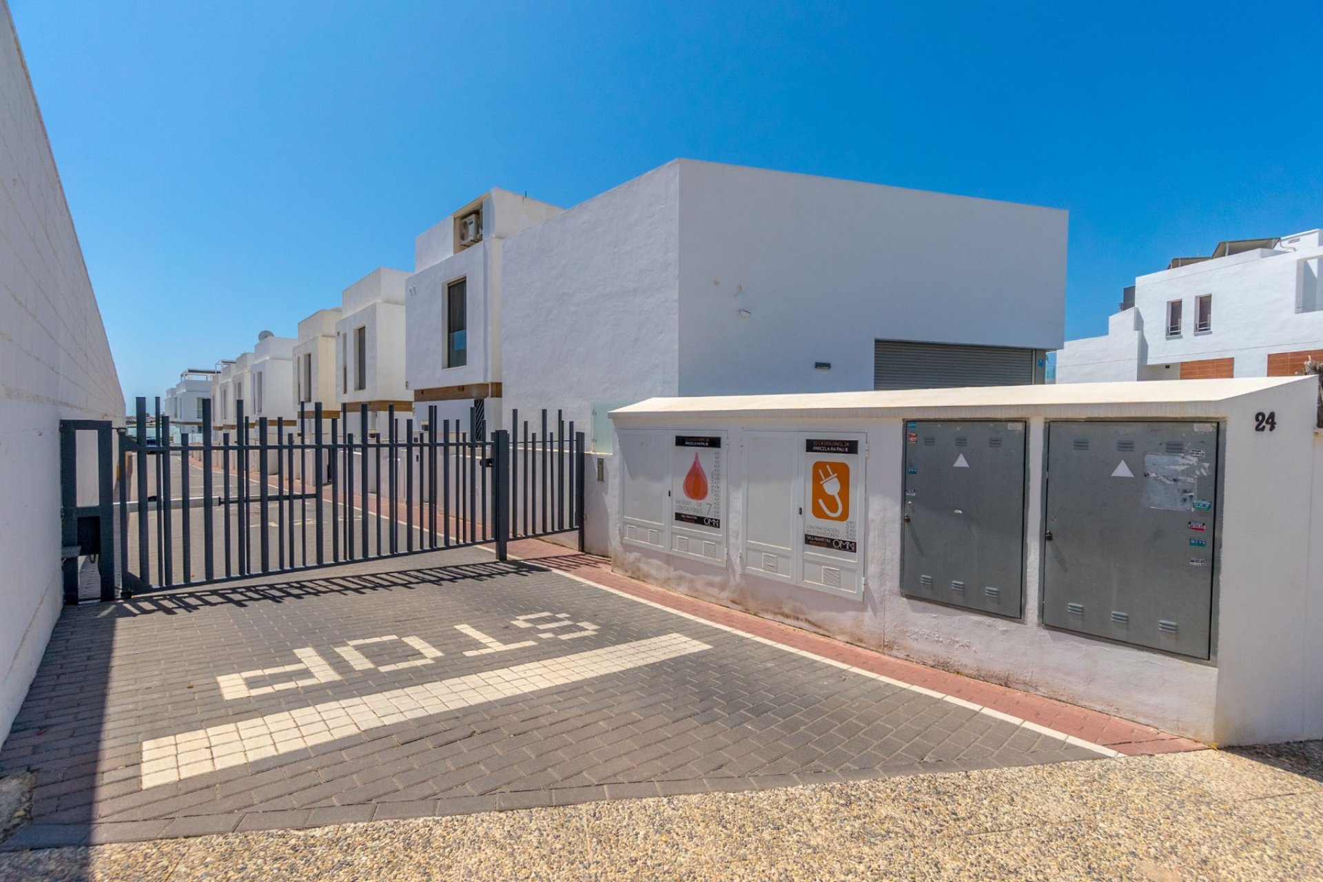 Resale - Villa - Orihuela - Villamartín