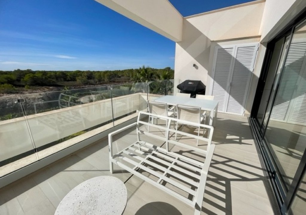 Reventa - Apartment - Las Colinas Golf Resort
