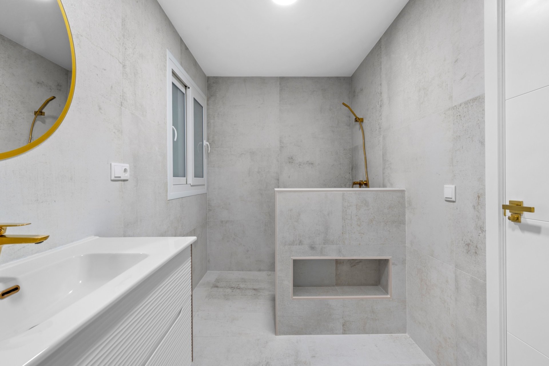 Reventa - Apartment - Torrevieja - Playa del Acequión