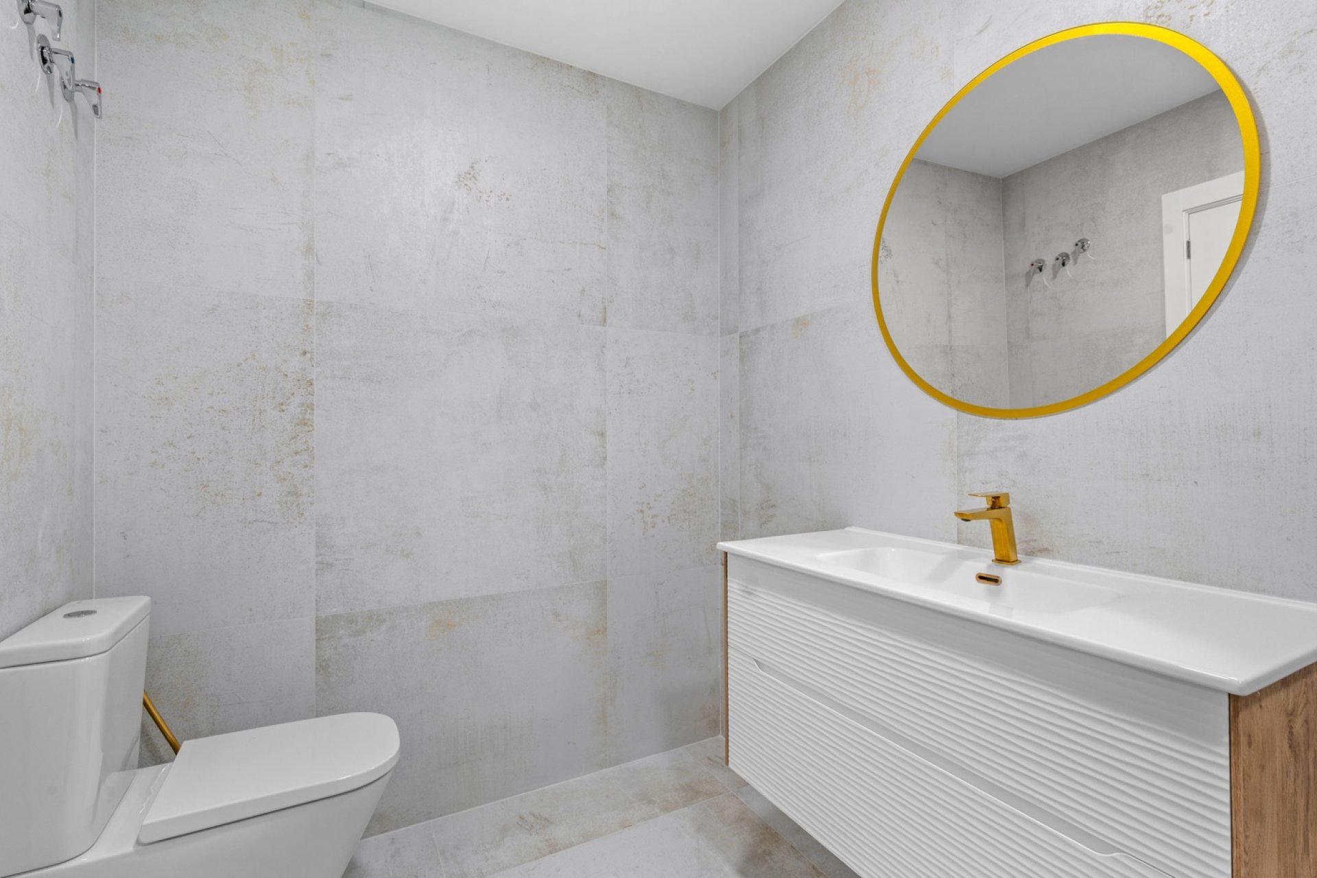 Reventa - Apartment - Torrevieja - Playa del Acequión