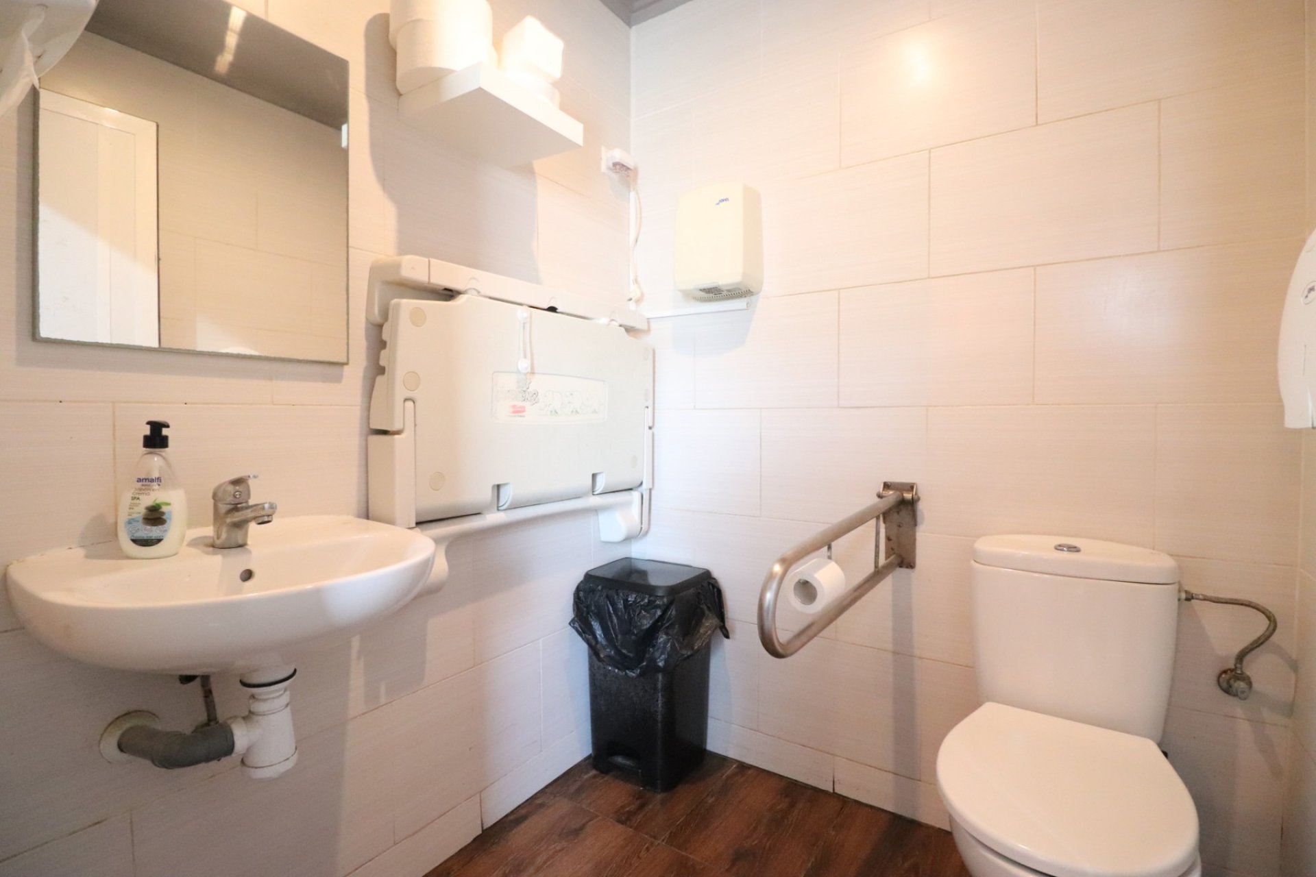 Reventa - Comercial - Ciudad Quesada - Doña Pepa