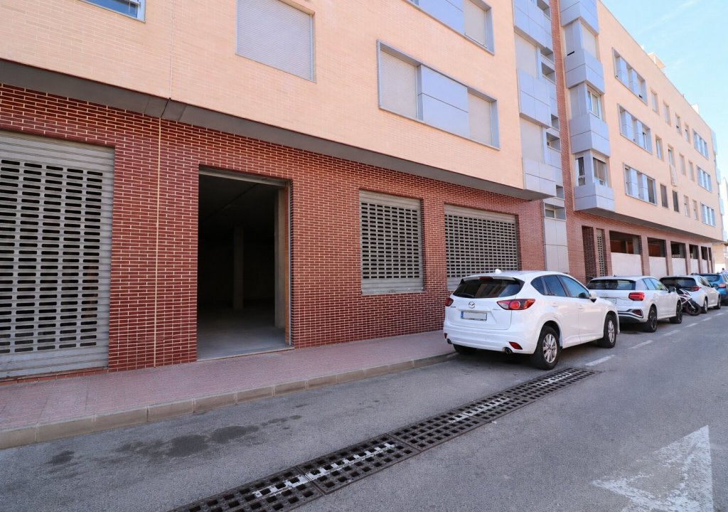 Reventa - Commercial - Ciudad Quesada - Rojales - Village