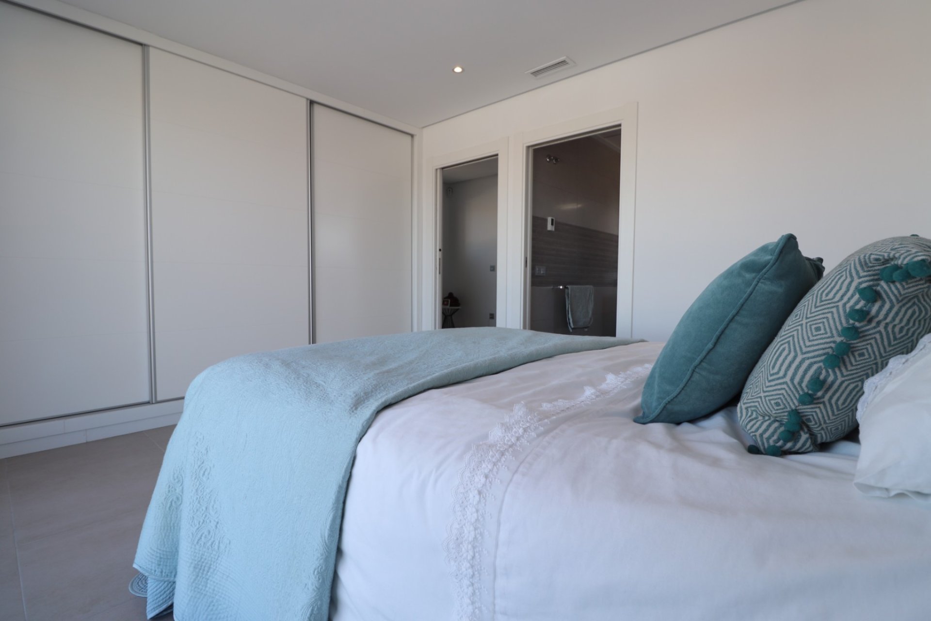 Reventa - Detached House / Villa - Benimar - Benimar III