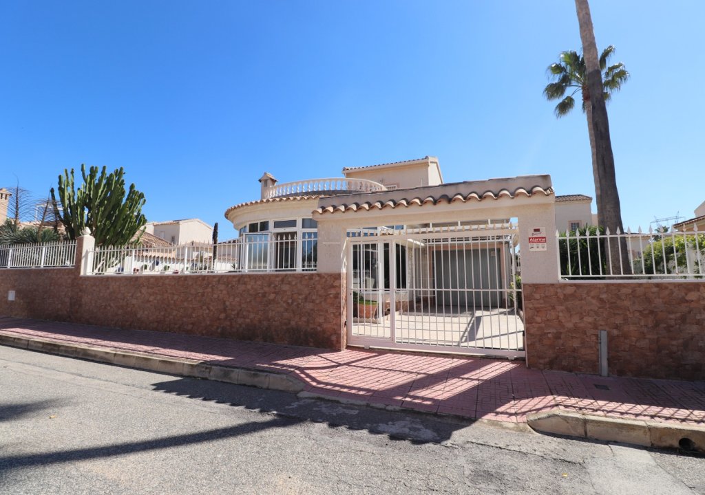 Reventa - Detached House / Villa - Ciudad Quesada - Atalayas