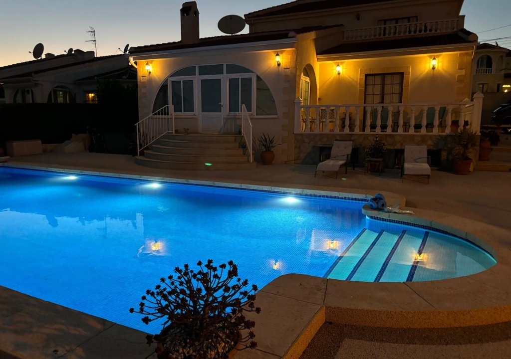 Reventa - Detached House / Villa - Ciudad Quesada - Central Quesada