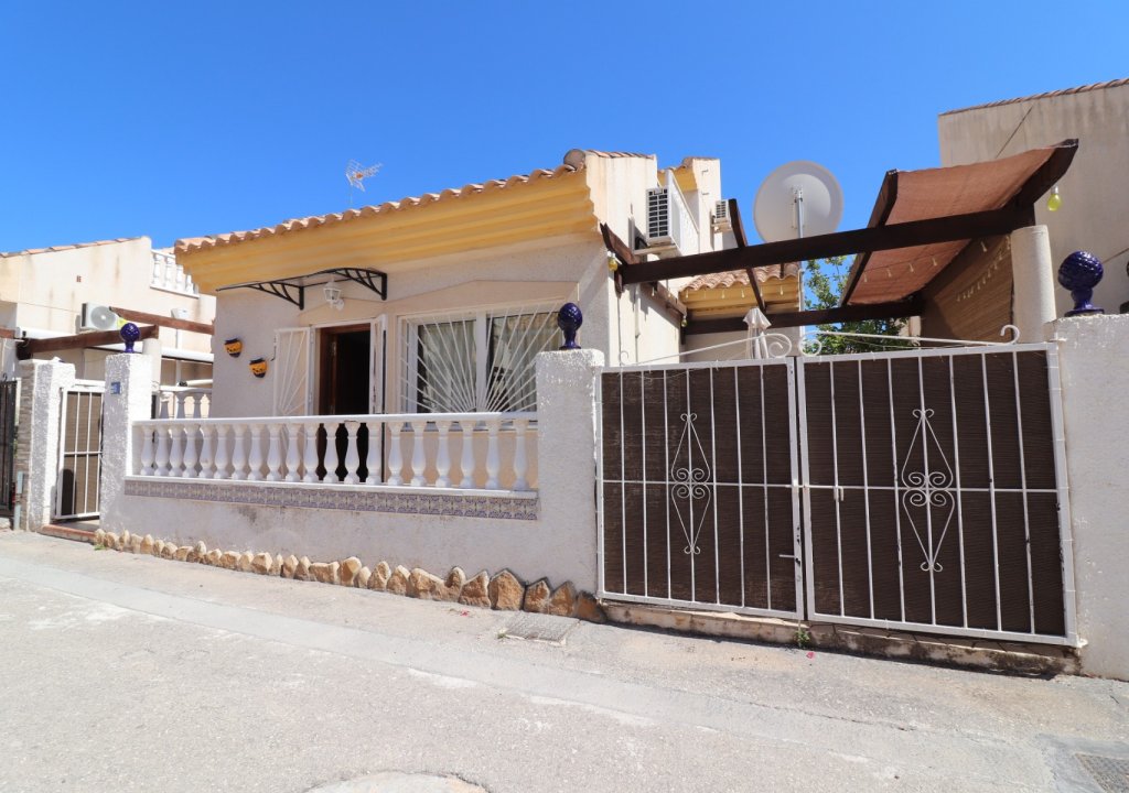 Reventa - Detached House / Villa - Ciudad Quesada - Ciudad Quesada - Town