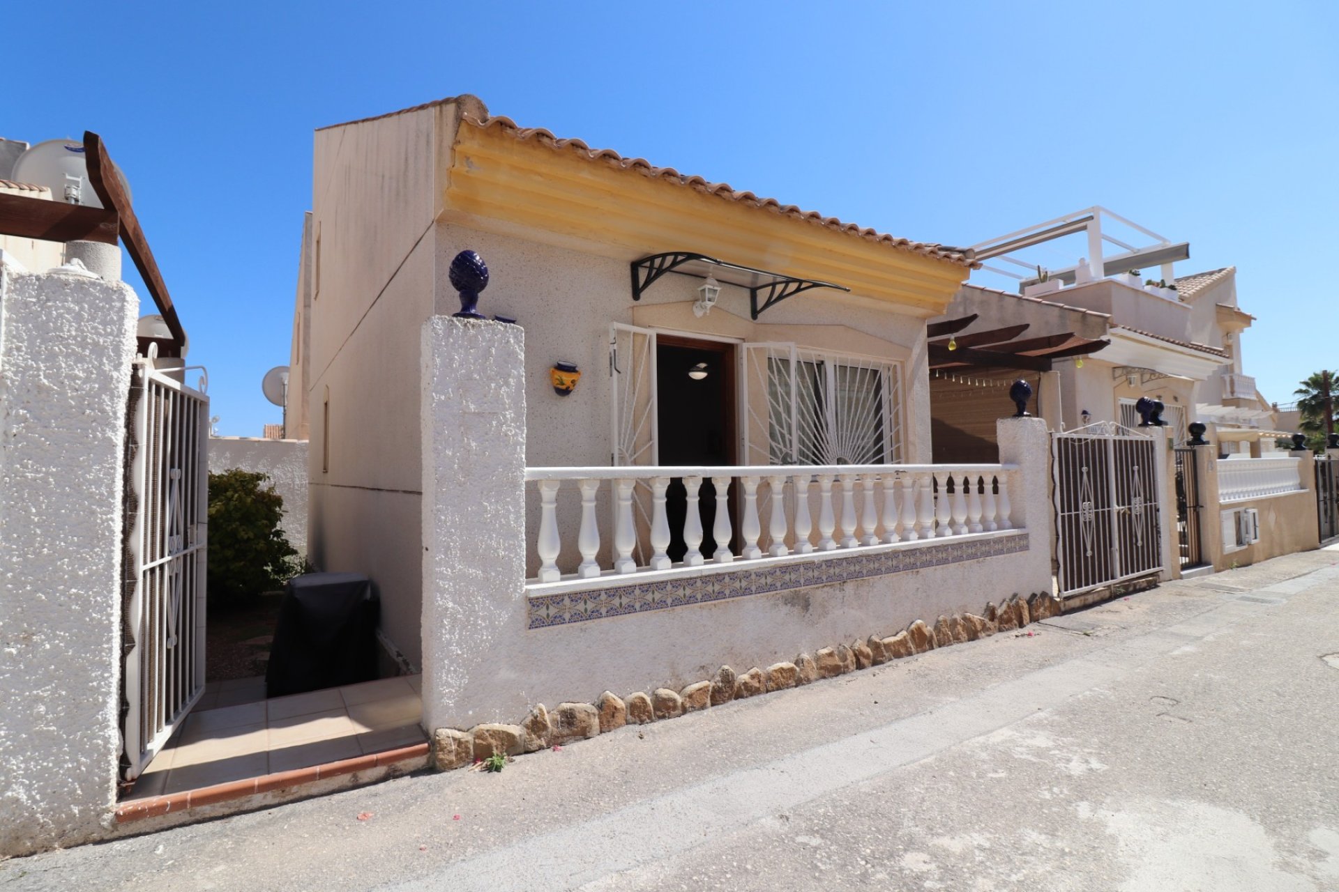 Reventa - Detached House / Villa - Ciudad Quesada - Ciudad Quesada - Town