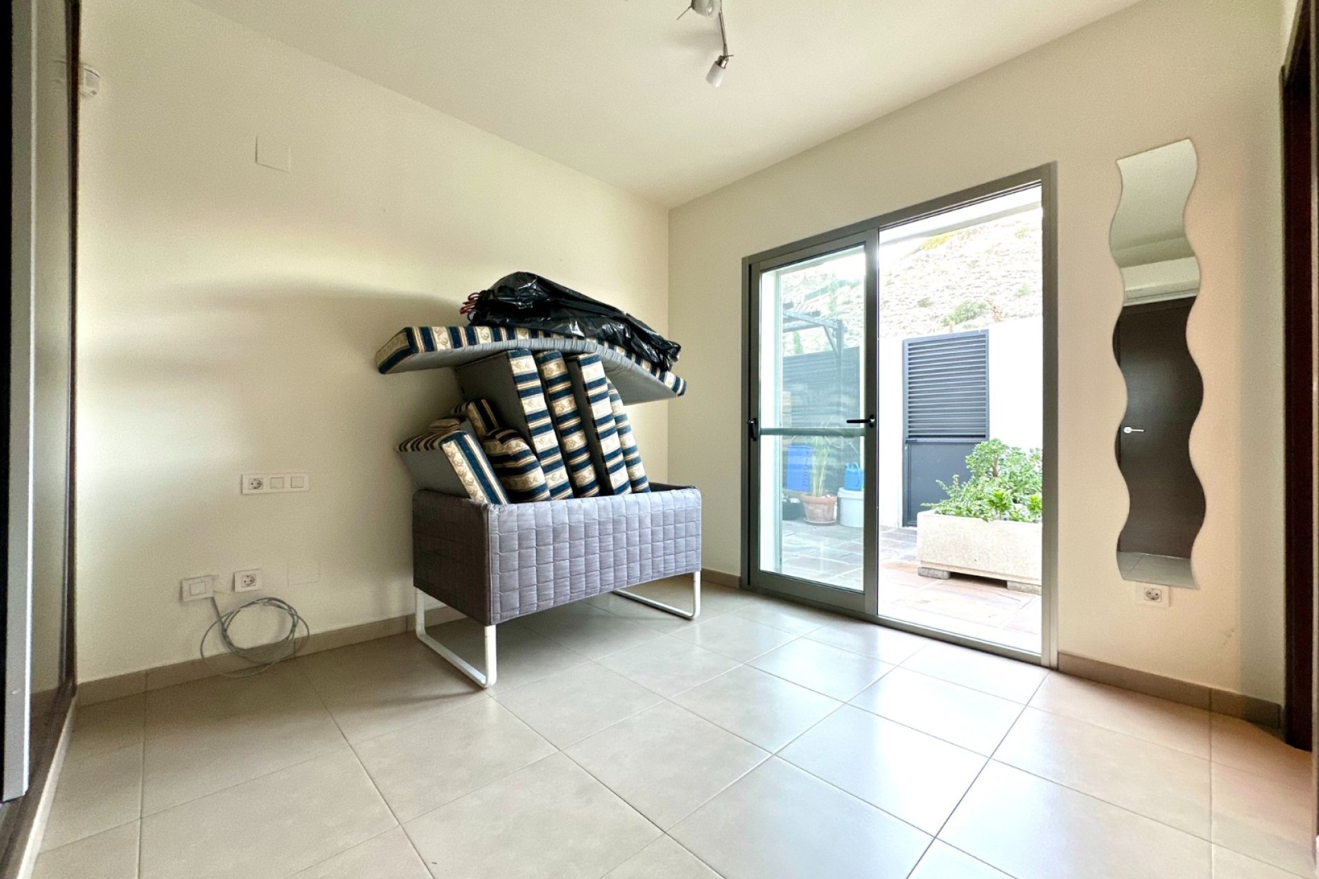 Reventa - Detached House / Villa - Cox - Cox - Country