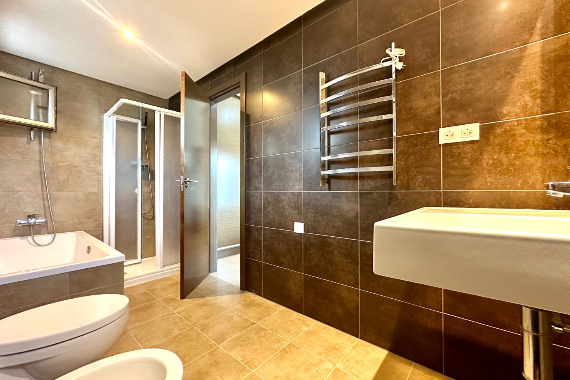 Reventa - Detached House / Villa - Cox - Cox - Country