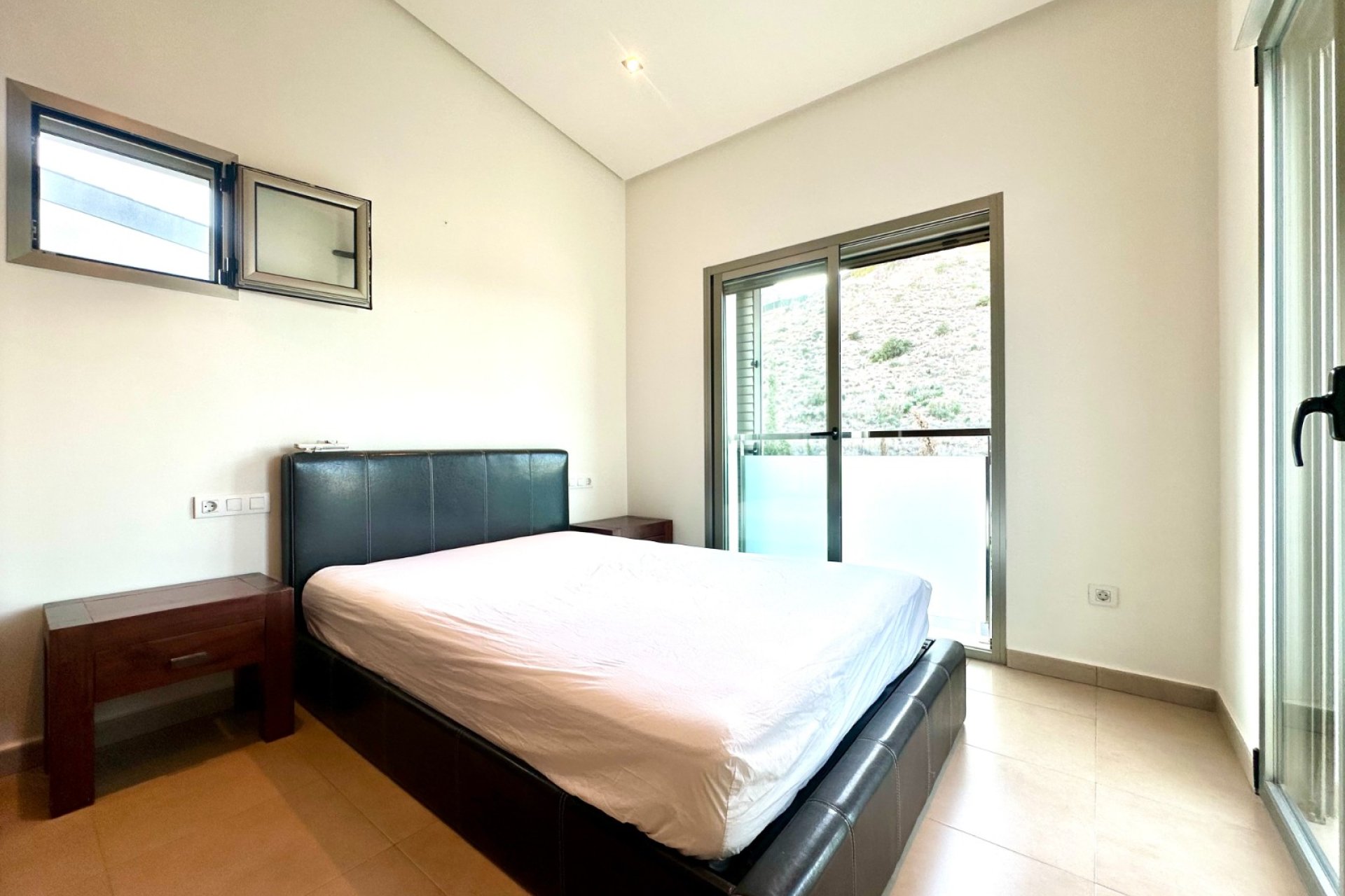 Reventa - Detached House / Villa - Cox - Cox - Country