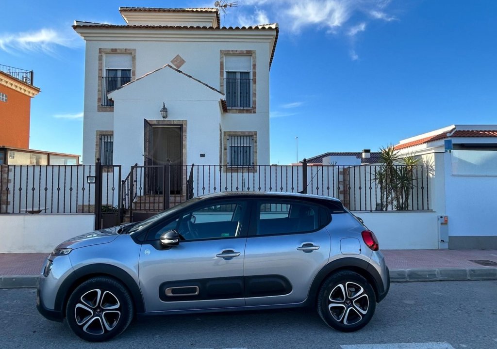 Reventa - Detached House / Villa - Daya Nueva