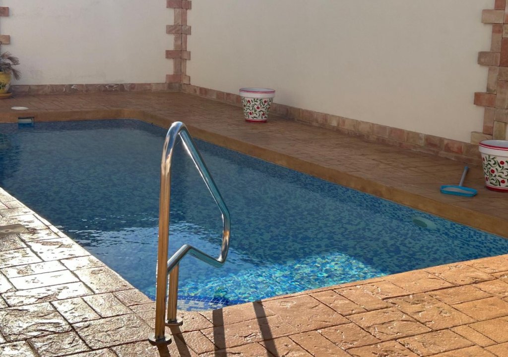 Reventa - Detached House / Villa - Daya Nueva