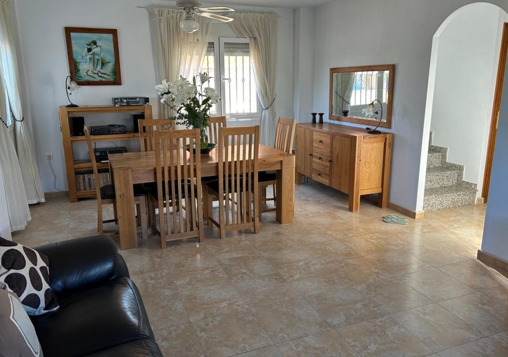 Reventa - Detached House / Villa - Daya Nueva
