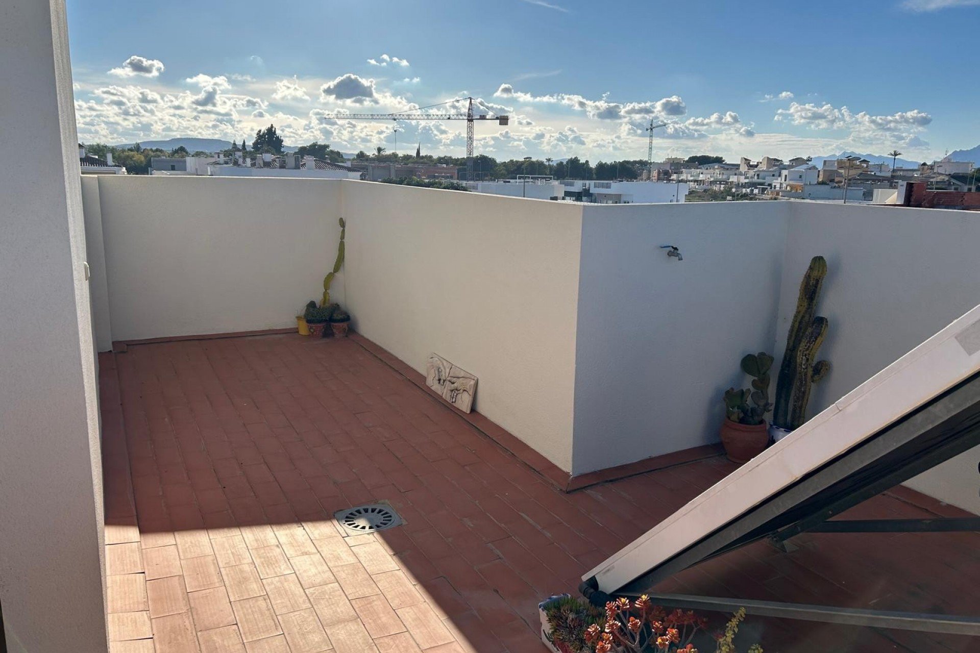Reventa - Detached House / Villa - Daya Nueva