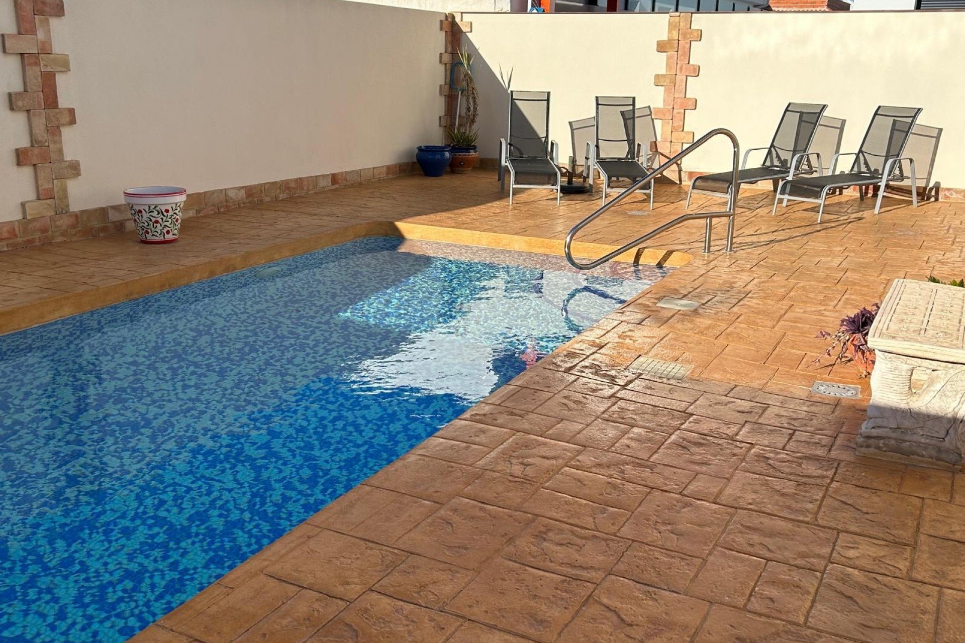 Reventa - Detached House / Villa - Daya Nueva