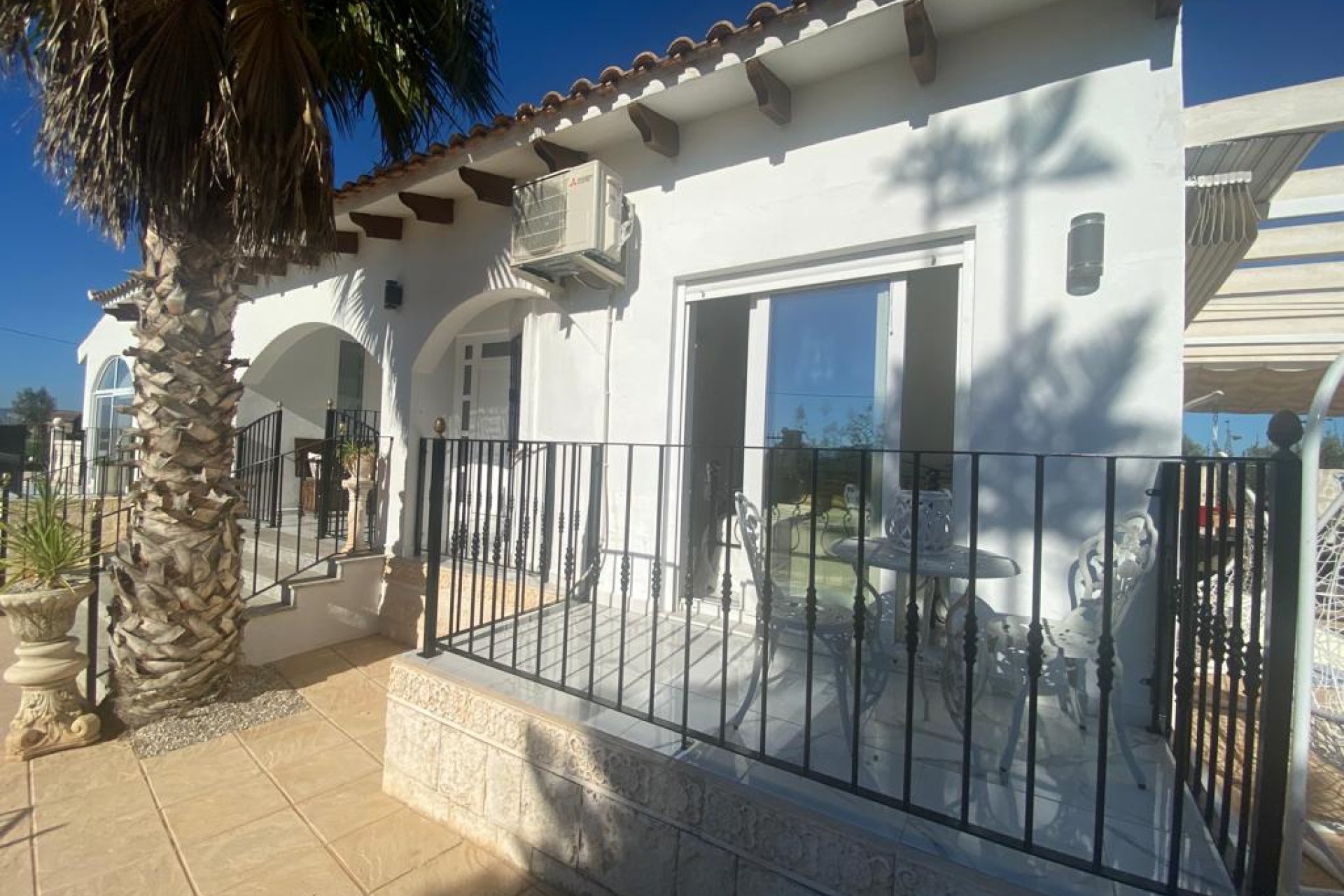 Reventa - Detached House / Villa - Dolores