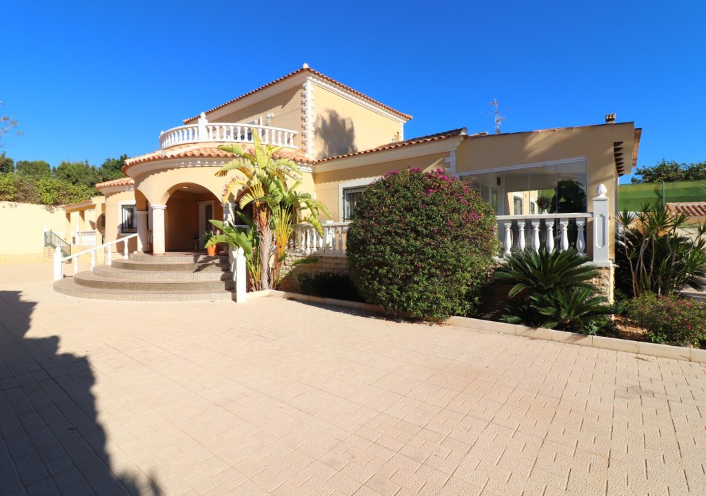 Reventa - Detached House / Villa - La Marina - La Escuera