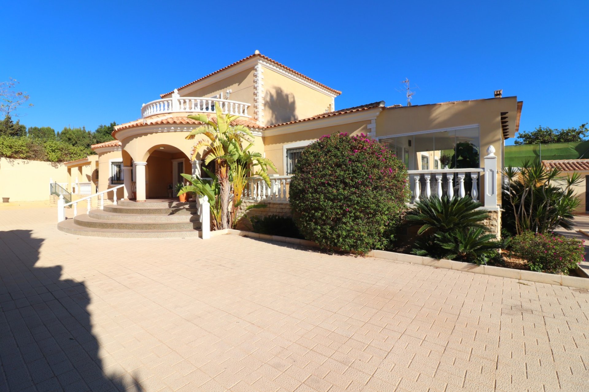 Reventa - Detached House / Villa - La Marina - La Escuera
