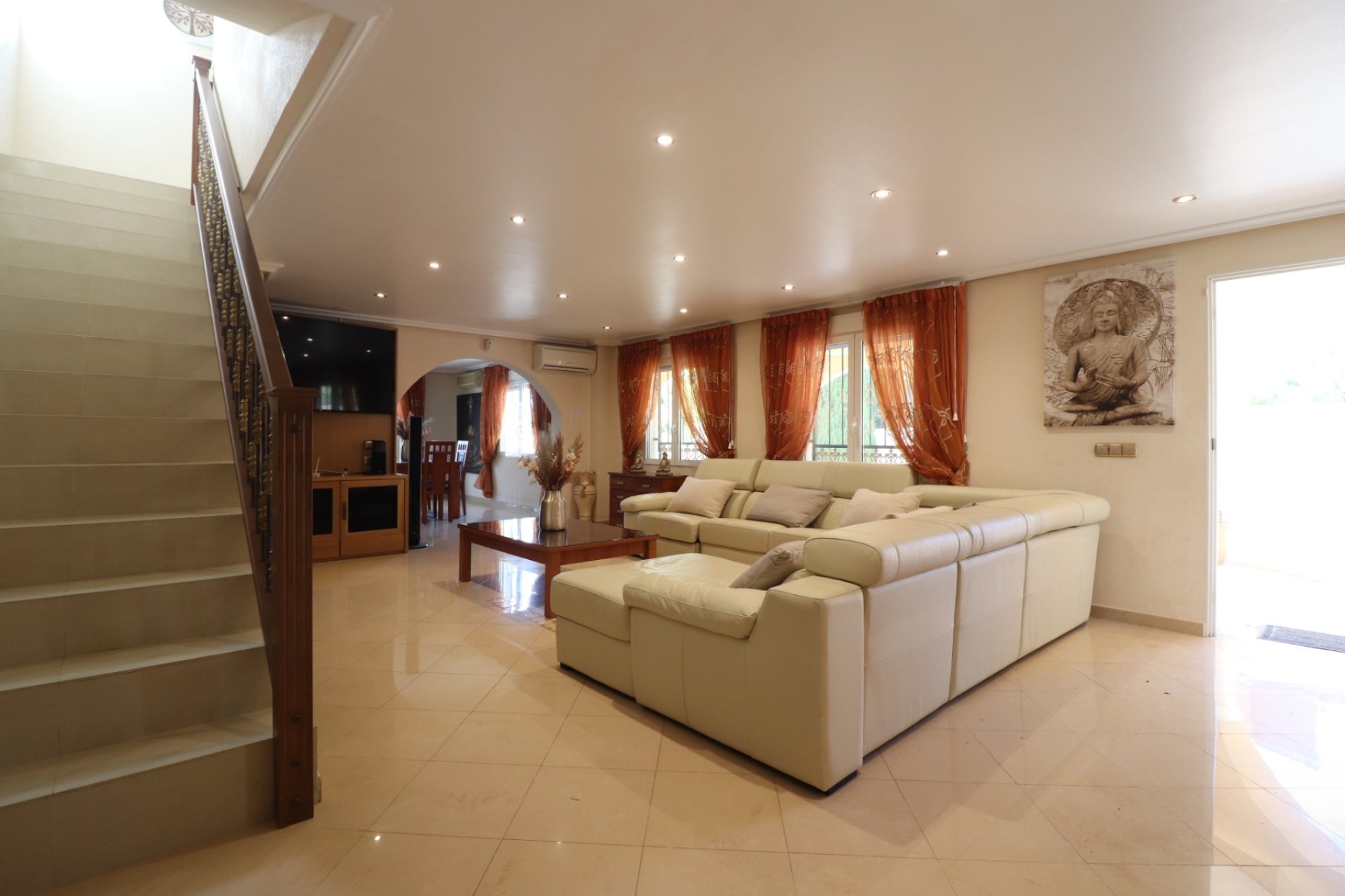 Reventa - Detached House / Villa - La Marina - La Escuera
