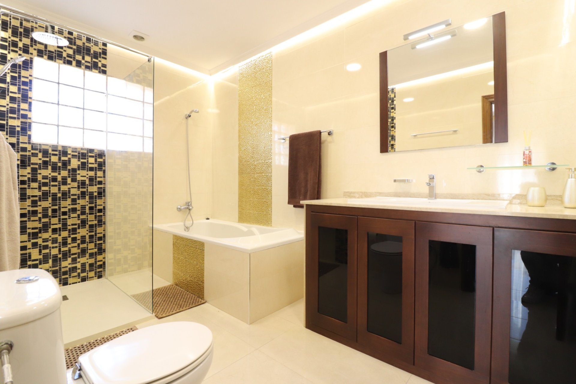 Reventa - Detached House / Villa - La Marina - La Escuera