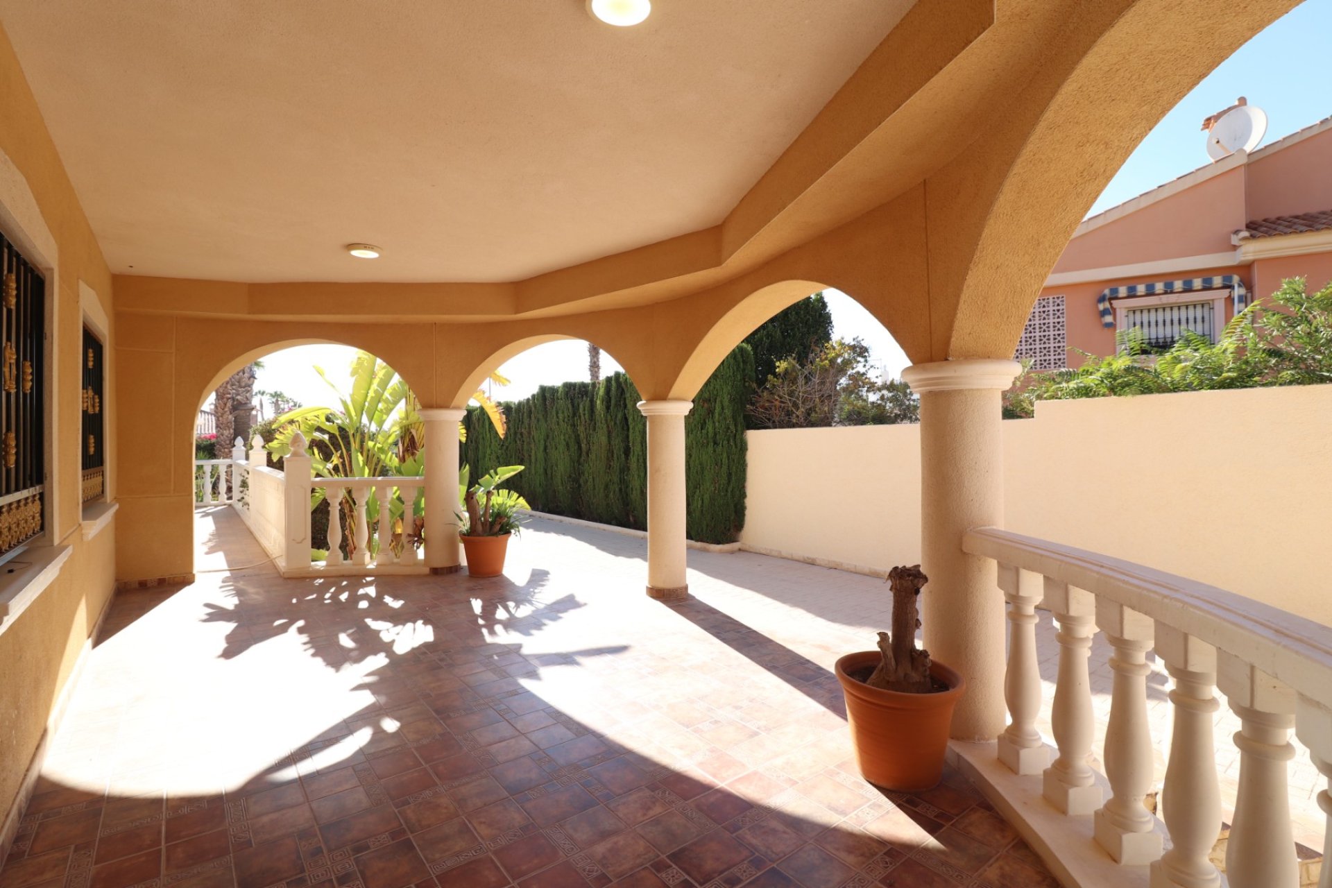 Reventa - Detached House / Villa - La Marina - La Escuera