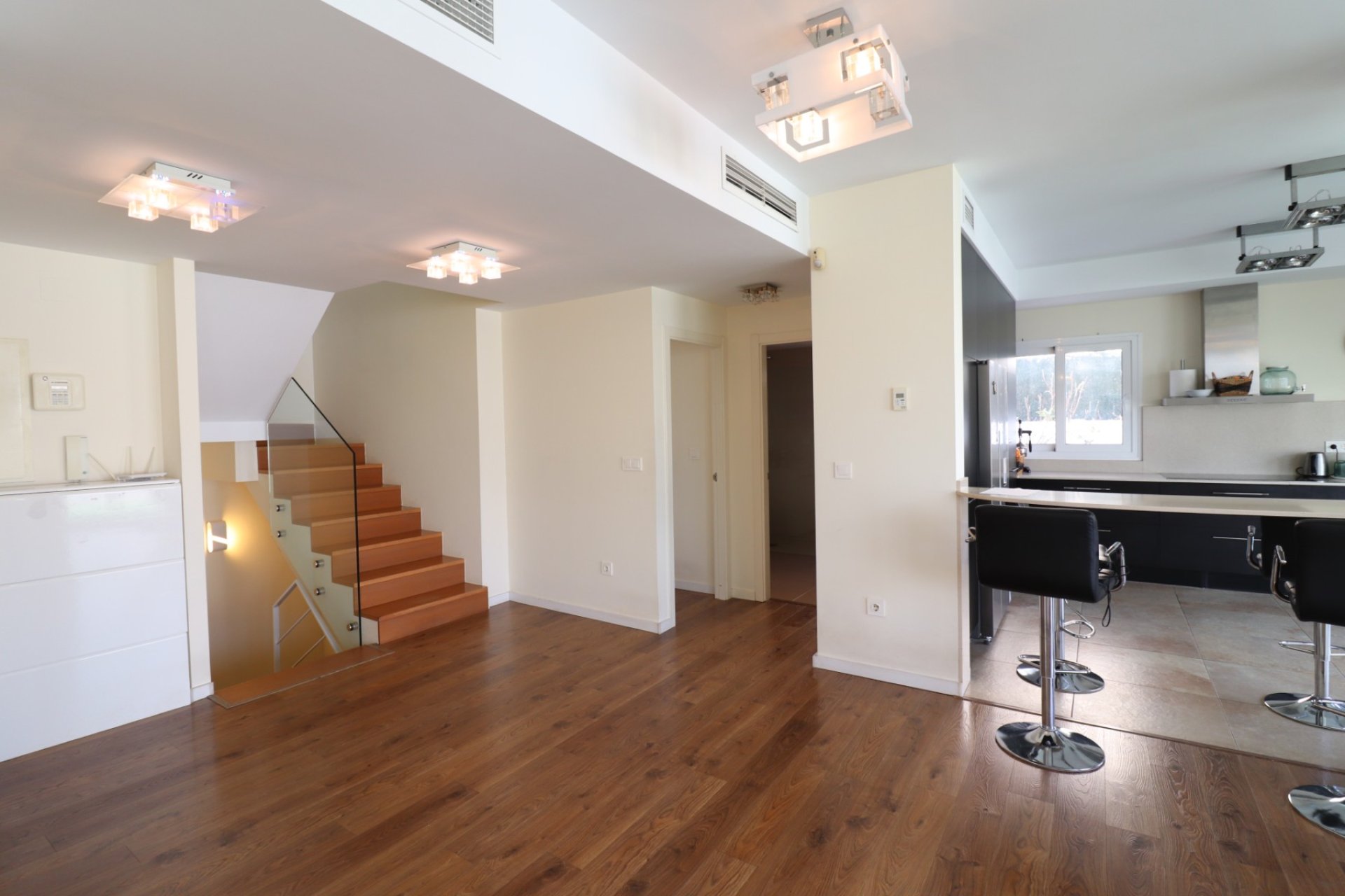 Reventa - Detached House / Villa - La Marina - La Marina - Urbanization