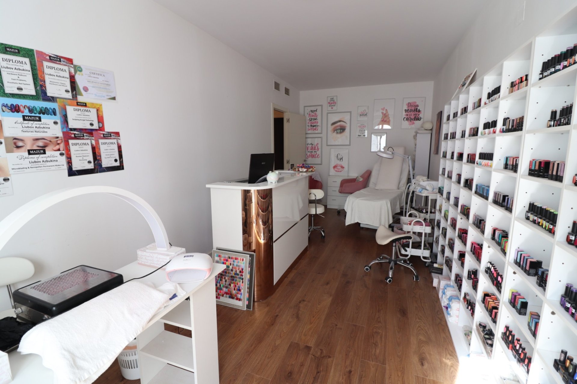 Reventa - Detached House / Villa - La Marina - La Marina - Urbanization