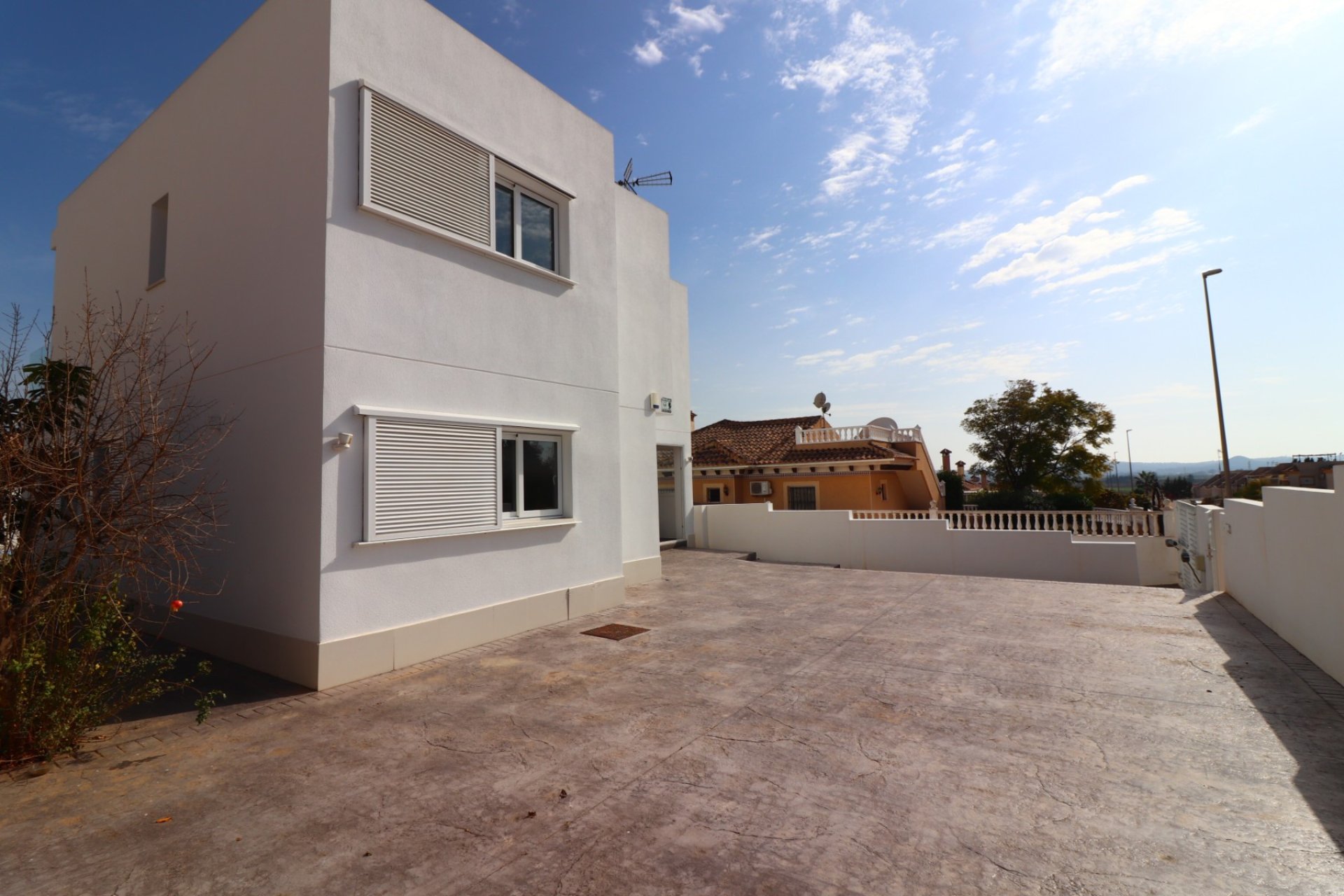 Reventa - Detached House / Villa - La Marina - La Marina - Urbanization