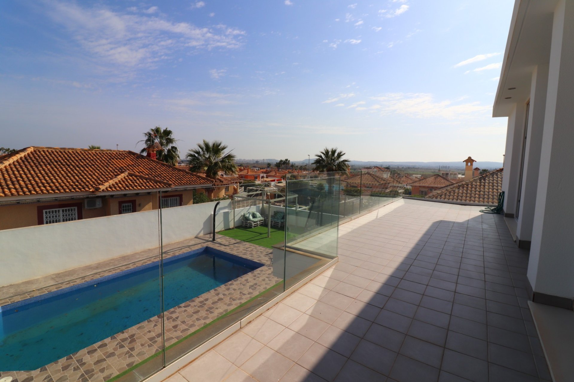 Reventa - Detached House / Villa - La Marina - La Marina - Urbanization