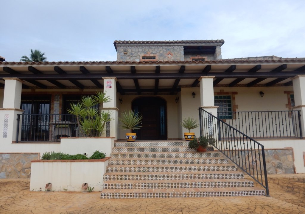 Reventa - Detached House / Villa - Orihuela - Bigastro