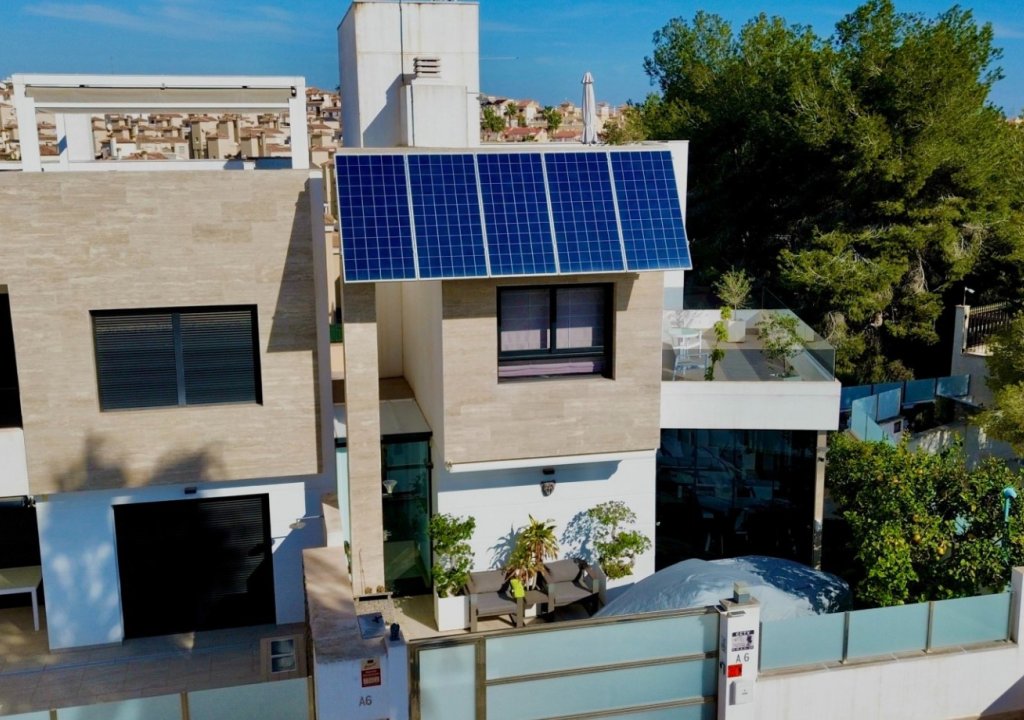 Reventa - Detached House / Villa - Orihuela Costa - Villamartín